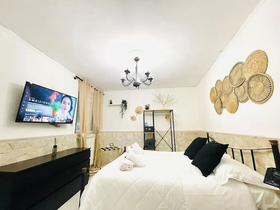 Casa Vacanza Gentileschi - Self Check-In Apartment Naples